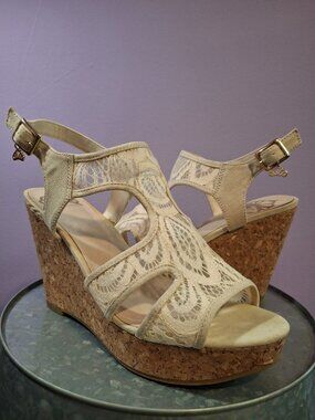 Fergalicious by Fergie Wedge Sandal Peep Toe Heels - Sz 8 - Cream